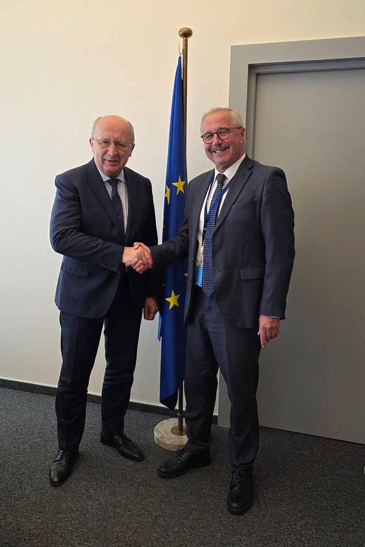 Μανιάτης Andrius Kubilius