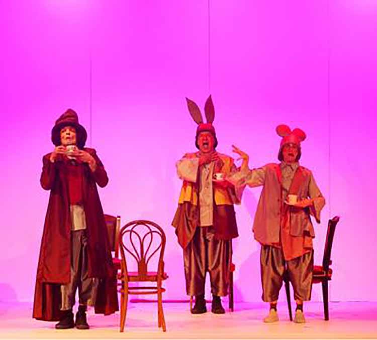 Η Αλίκη στη Χώρα των Θαυμάτων005