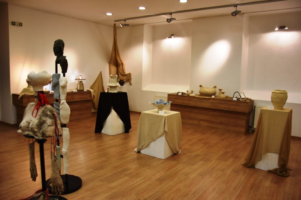 ekthesi keramikis eikastika 10