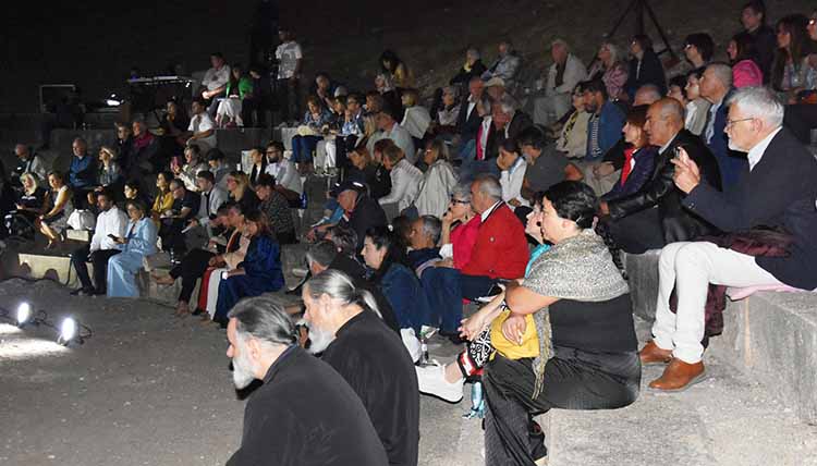 opera arxaio theatro miezas 2