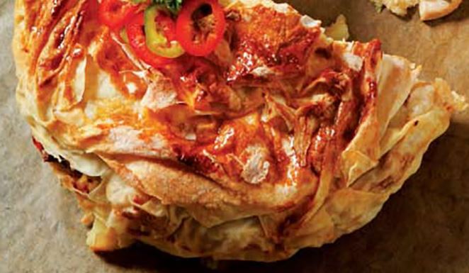 Κοτόπιτα με πιπεριές και διάφορα τυριά 1