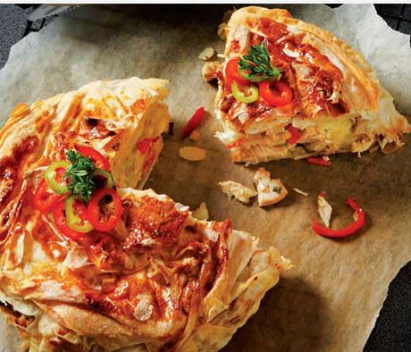 Κοτόπιτα με πιπεριές και διάφορα τυριά 3