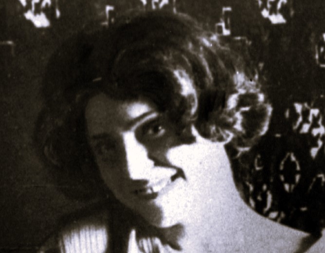 ΓαλάτειαΚαζαντζάκη