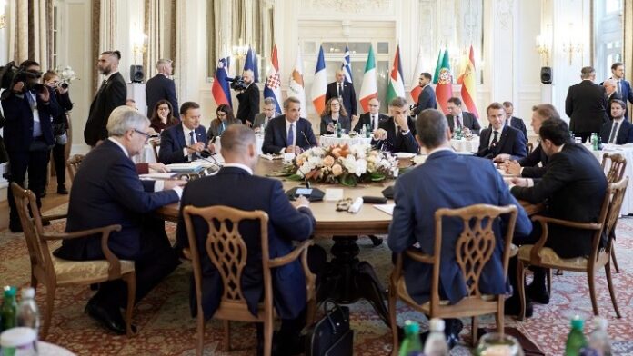 ΣΛΟΒ233 - φωτο ΑΠΕ