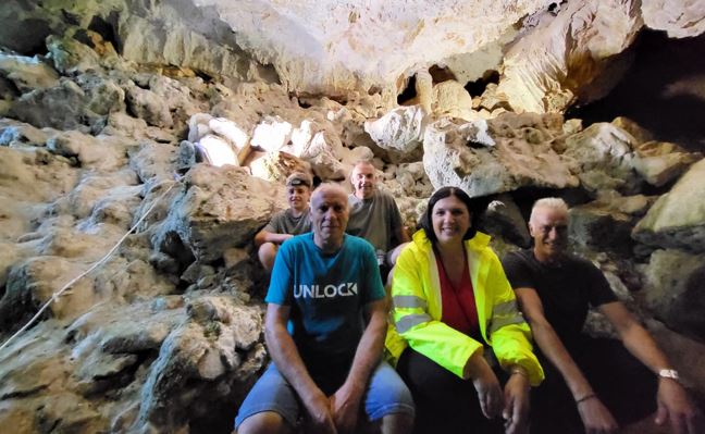 σπήλαιο Ανθρωπόγραβα-WA0003