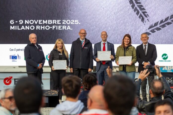 1Honda wins the Sustainable Exhibitor Award (2)