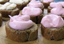 Tαραμοσαλάτα με λευκό και κόκκινο ταραμά – Οι «απόλυτες» συνταγές