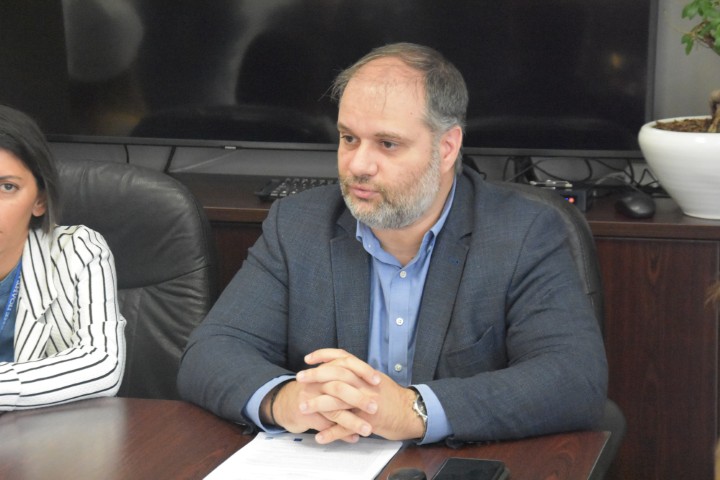 sinentefxi typou floga 4