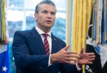 Ο υπουργός Άμυνας των ΗΠΑ Χέγκσεθ ανακοινώνει «επιχείρηση» για την καταπολέμηση της διακίνησης ναρκωτικών στο δυτικό ημισφαίριο