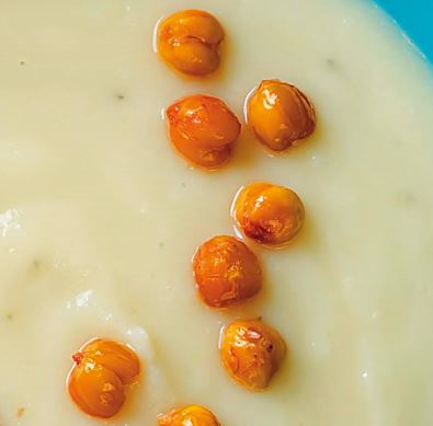 Βελουτέ σούπα κουνουπίδι με ψημένα ρεβίθια 3