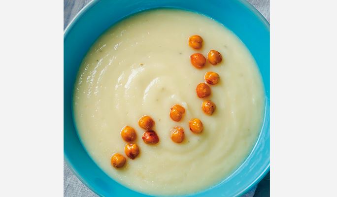 Βελουτέ σούπα κουνουπίδι με ψημένα ρεβίθια