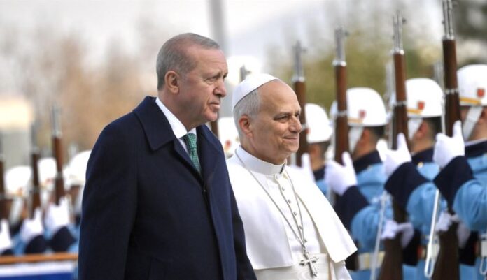 Πάπας Λέων και Ταγίπ Ερντογαν - φωτο ΑΠΕ - EPA-ALESSANDRO DI MEO