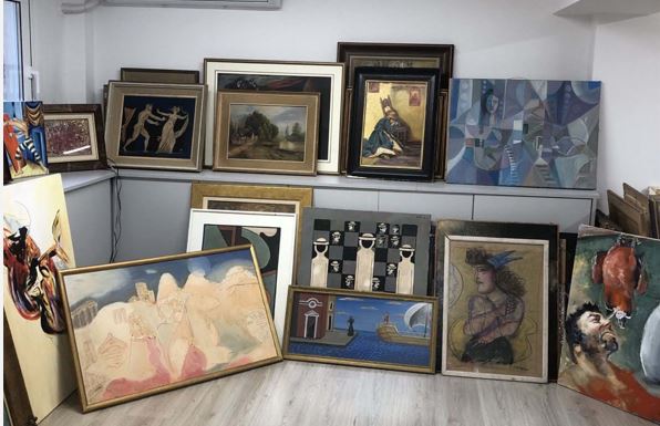 πλαστοί πινακες -- φωτο ΑΠΕ-Υπ Προστ του Πολιτη