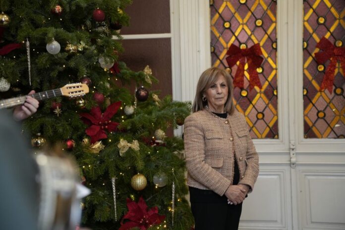 251231 Κάλαντα της Πρωτοχρονιάς στην Περιφερειάρχη Κεντρικής Μακεδονίας φωτό 2