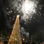 Ι. Ν. Αγίου Αλεξάνδρου Αλεξάνδρειας: Υποδοχή Ιερού λειψάνου του Αγίου Λουκά του Ιατρού και άναμμα του Χριστουγεννιάτικου δέντρου – Βίντεο – φωτό