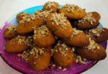 Μελομακάρονα της Βασούλας – Τα ξακουστά μελομακάρονα…