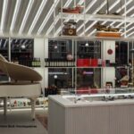 Ένα ιδιαίτερο κρεoπωλείο με πιάνο στα Βόρεια Προάστια των Αθηνών