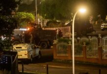 Αυστραλία: Τουλάχιστον δώδεκα νεκροί και περίπου 30 τραυματίες από την επίθεση ενόπλων στην παραλία Μπόνταϊ του Σίδνεϊ