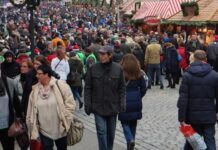 κόσμος άνθρωποι