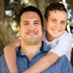 Η Δύναμη της Ακρόασης: Πώς η Επικοινωνία Διαμορφώνει την Ψυχική Υγεία των Παιδιών – Γράφει ο ψυχολόγος Γιάννης Ξηντάρας