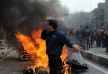 Ιράν: Χιλιάδες διαδηλωτές στους δρόμους της Τεχεράνης