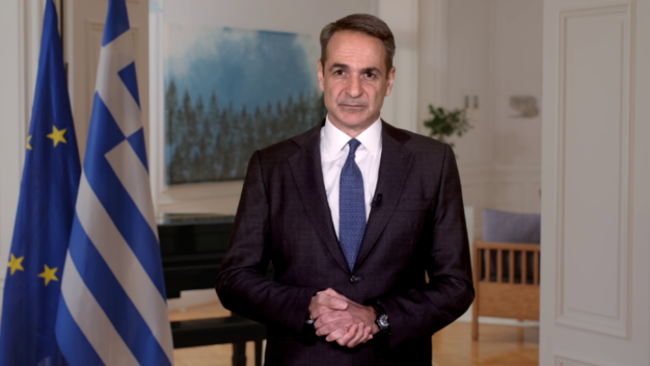Κυριάκος Μητσοτάκης: «Αυτά φέραμε εμείς για τους εργαζόμενους: κατώτατος μισθός στα 920 € από 650 €, μειώσεις φόρων, 550.000 νέες θέσεις εργασίας»