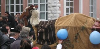 Έθιμα με «ρίζες» κρυμμένες στον χρόνο αναβιώνουν στη Β. Ελλάδα για τα Θεοφάνια