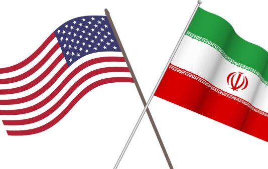 ΗΠΑ Ιράν σημαίες