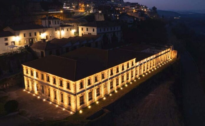 <loggou toyrpali vrady