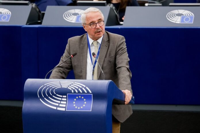 ΜΑΝΙΑΤΗΣ Γ.