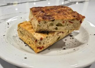 Πίτα με πιπεριές χωρίς φύλλο – Πανεύκολη και νόστιμη