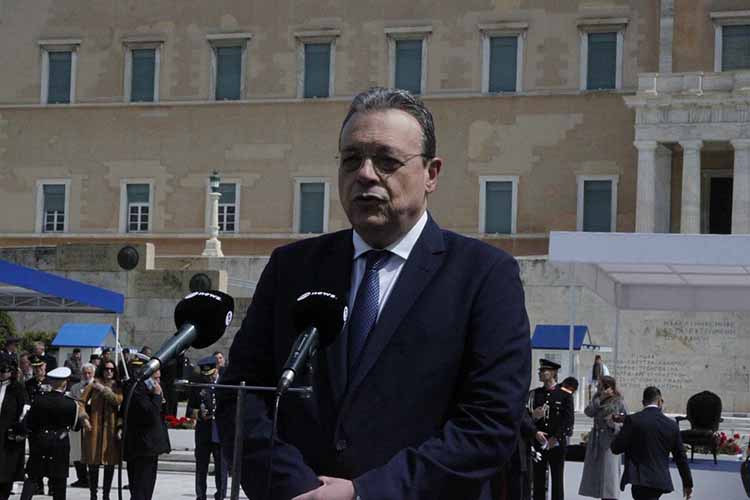 Σωκράτης Φάμελλος: «Καθήκον μας ο αγώνας για μια Ελλάδα δίκαιη και ισχυρή, πρωταγωνίστρια στη φιλειρηνική πολιτική – Χρόνια πολλά σε όλους τους Έλληνες και τις Ελληνίδες»