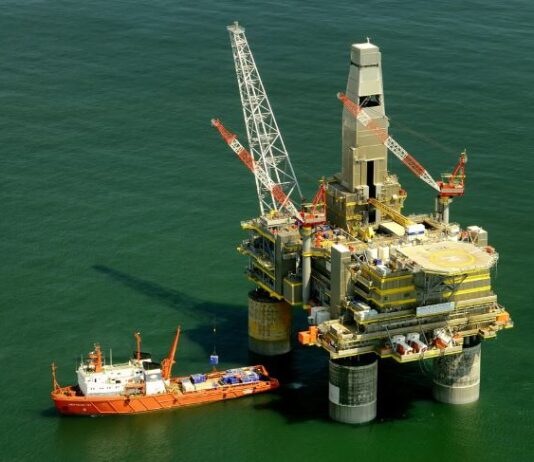 εξέδρα πλατφόρμα άντλησης