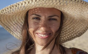 Πίσω από το χαμόγελο: Όταν η κατάθλιψη δεν φαίνεται – Γράφει ο ψυχολόγος Γιάννης Ξηντάρας χαμόγελο