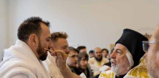 250 νεοφώτιστοι στην Ι. Αρχιεπισκοπή Θυατείρων και Μεγάλης Βρεταννίας