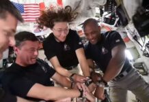 Αφού έκαναν τον γύρο της Σελήνης, οι αστροναύτες της αποστολής Artemis II επιστρέφουν στη Γη