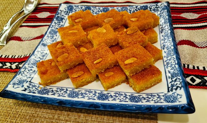 Μπασμπούσα Το σιμιγδαλένιο κέικ της Μέσης Ανατολής 2