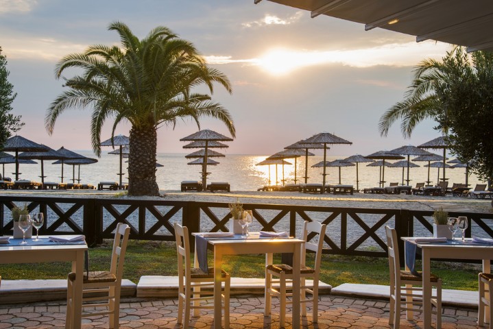 4 CIKADO RESTAURANT