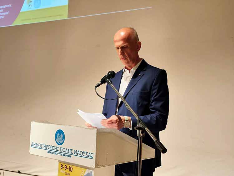Με επιτυχία ξεκίνησε στη Νάουσα το Μαθητικό Συνέδριο «Αριστοτέλης» με θέμα «Η Σχολή του Αριστοτέλη – Από τη Μίεζα στην Οικουμένη»