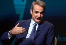 Κυριάκος Μητσοτάκης: «Βουτιά στο παρελθόν ο Τσίπρας» – «Η χώρα δοκίμασε αυτόκλητους σωτήρες»- Αιχμές για Καρυστιανού και μήνυμα εκλογών το 2027