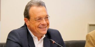 Σωκράτης Φάμελλος: Ανεξαρτητοποίηση με αιχμές για αδιέξοδο