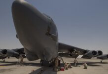 Συντριβή βομβαρδιστικού B-52 στην Καλιφόρνια, 8 νεκροί