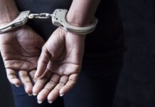 Θεσσαλονίκη: Σύλληψη 22χρονης για κλοπή κινητού τηλεφώνου μέσα στα δικαστήρια