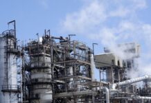 Ιράν: Υλικές ζημιές σε εργοστάσιο πετροχημικών στη Μαχσάχρ έπειτα από αεροπορικό πλήγμα του Ισραήλ – Η βιομηχανική περιοχή εκκενώνεται