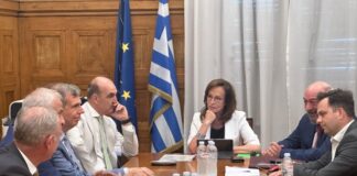 ΠΑΣΟΚ: Συνάντηση με την Ένωση Σούπερ Μάρκετ Ελλάδας για την ακρίβεια και τη λειτουργία της αγοράς