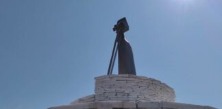 Ξάνθη: Η λύρα που κρατά ζωντανή τη μνήμη του Πόντου στη Λευκόπετρα