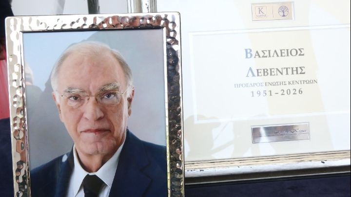 Το «τελευταίο αντίο» στον Βασίλη Λεβέντη