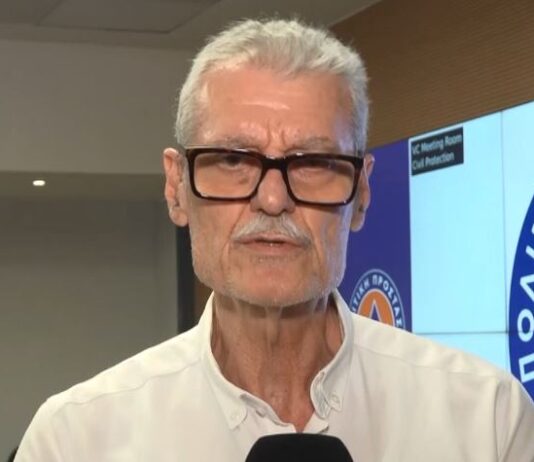 Ευ. Τουρνάς για πύρινα μέτωπα: Οι θυελλώδεις άνεμοι εξακολουθούν να δημιουργούν εξαιρετικά δύσκολες συνθήκες Ευάγγελος Τουρνάς