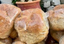 Ηράκλειο: Η μυρωδιά από το εφτάζυμο ταξιδεύει στον χρόνο και μοσχοβολάει στην Κασταμονίτσα