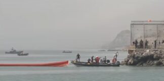 Ισπανία : Η Ισπανία εγκαθιστά πλωτό φράγμα στη Θέουτα μετά την μαζική εισροή μεταναστών που στοίχισε της ζωή σε 67 ανθρώπους